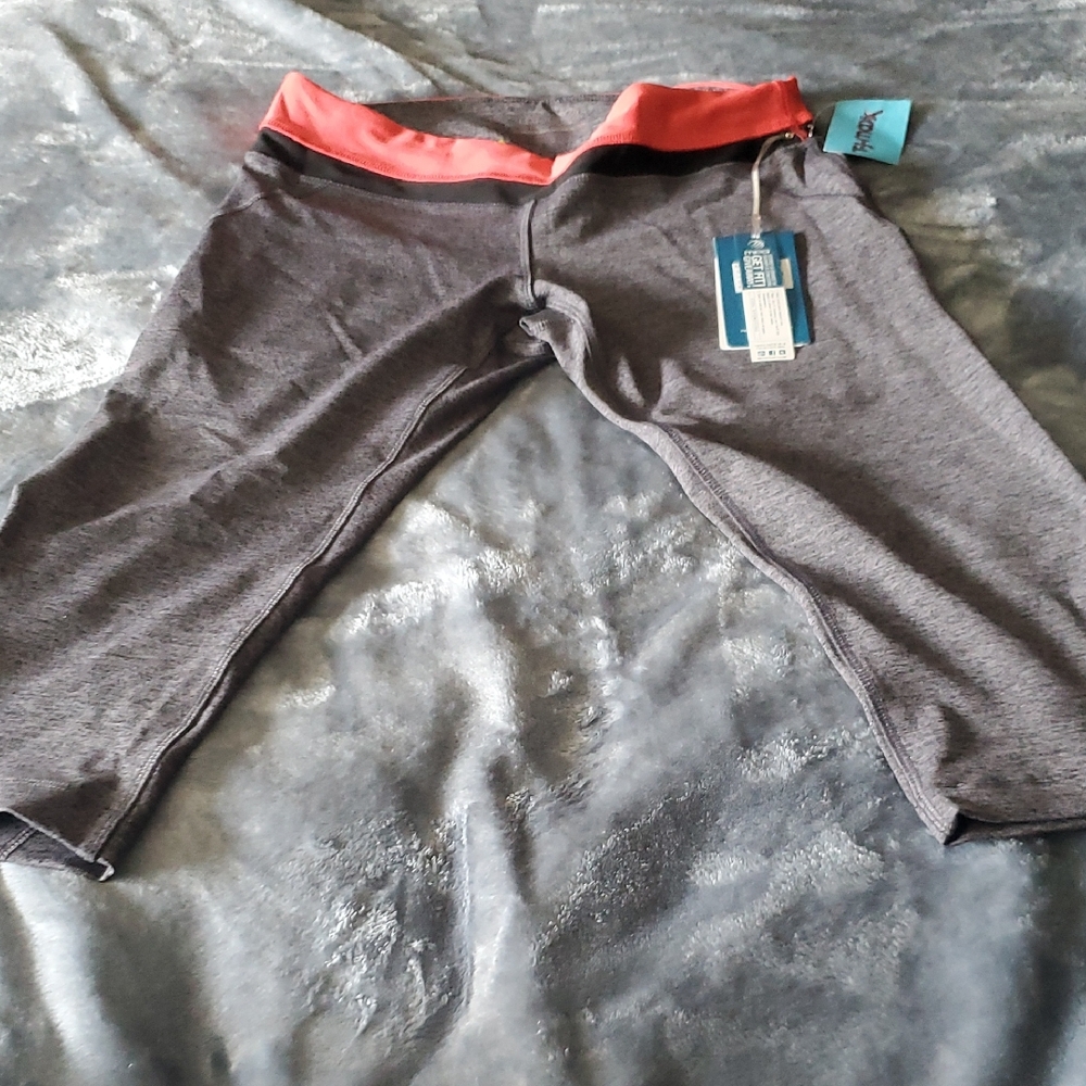MPG - Mondetta Charcoal and Coral Leggings Small NEW